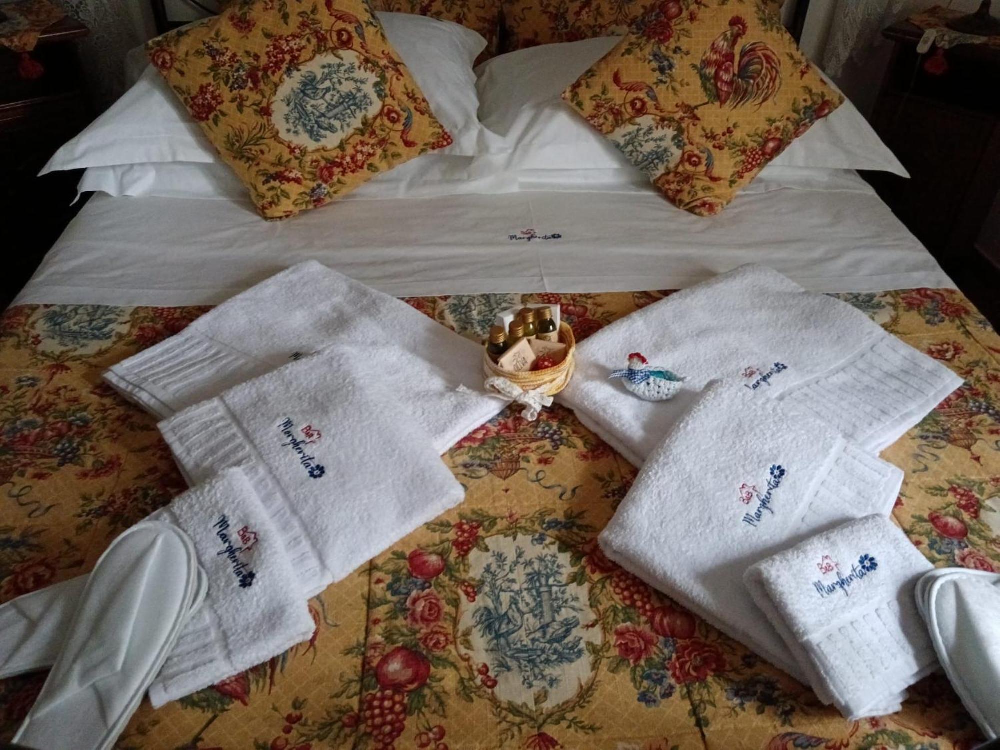 Bed And Breakfast Margherita & Home Restaurant Gerano Exteriör bild